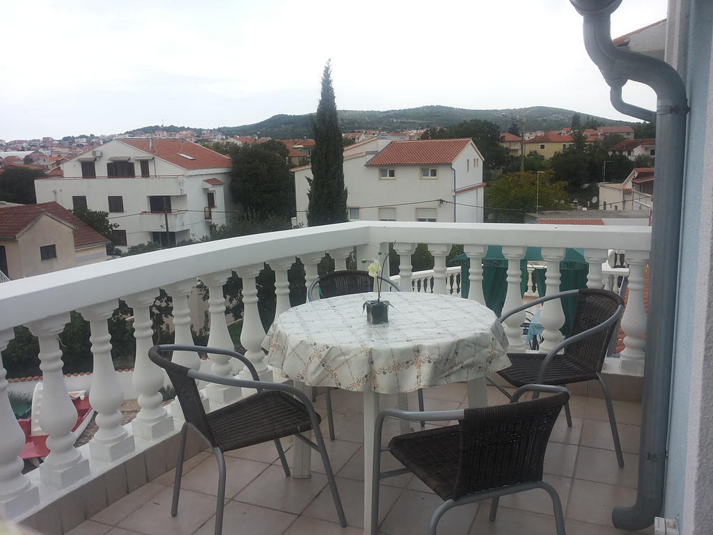 Apartments Villa Dalmatina Vodice Habitación foto