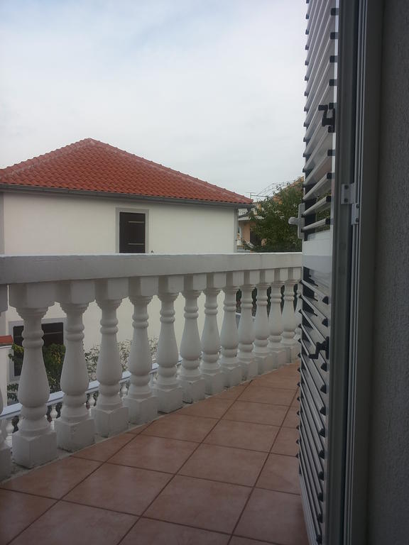 Apartments Villa Dalmatina Vodice Habitación foto